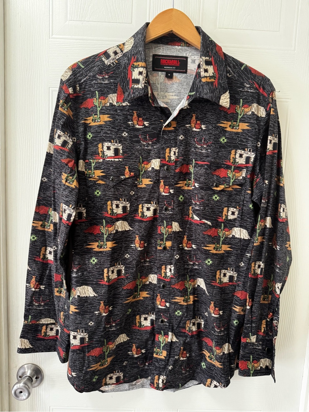 Rock & Roll Originals Black Desert Print Casual Button-Down Shirt